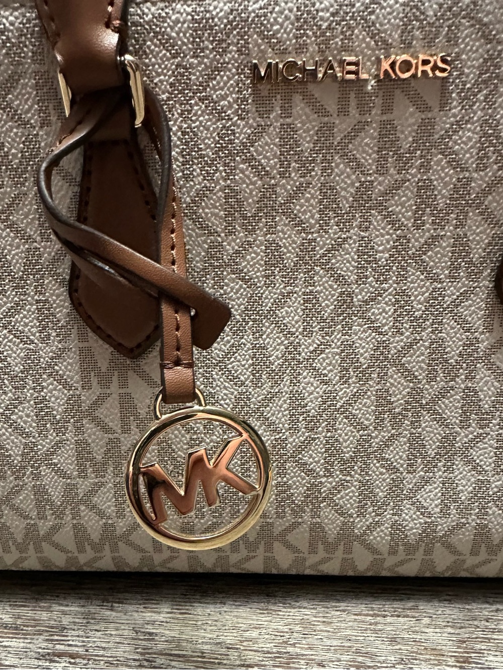 Michael Kors Cream Signature Satchel with Brown Trim - Picture 9 of 10